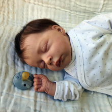 Laden Sie das Bild in den Galerie-Viewer, 18 inch Realistic Newborn Baby Doll Sleeping lifelike Reborn Baby Doll Adorable Toddler Baby Dolls Gift for Kids
