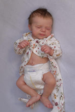 Carica l&#39;immagine nel visualizzatore di Gallery, 18 Inch Sleeping Adorable Newborn Baby Dolls Cloth Body Lifelike Reborn Baby Doll Girl
