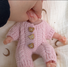 Load image into Gallery viewer, Pinky Reborn 8 Inch Mini Reborn Baby Dolls ，Full Silicone Baby Girl,Tiny Silicone Baby Dolls ，Mini Realistic Newborn Baby Doll Bettie with Clothes Set &amp; Feeding Accessories
