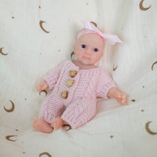 Load image into Gallery viewer, Pinky Reborn 8 Inch Mini Reborn Baby Dolls ，Full Silicone Baby Girl,Tiny Silicone Baby Dolls ，Mini Realistic Newborn Baby Doll Bettie with Clothes Set &amp; Feeding Accessories
