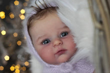 Carica l&#39;immagine nel visualizzatore di Gallery, 19 inch Adorable Lifelike Reborn Baby Doll Girl Realistic Soft Silicone Newborn Baby Dolls Girl Cuddly Toddler Baby Dolls Gift
