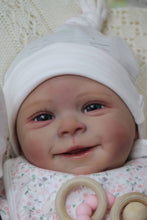 Load image into Gallery viewer, Pinky Reborn Lovely Smile 20 Inch 50 cm Painted Hair Reborn Baby Dolls with Cuddly Body Realistic Reborn Girl Toys
