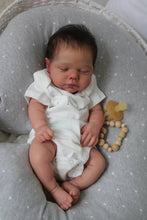 画像をギャラリービューアに読み込む, 19 Inch Lifelike Reborn Baby Dolls Marley Cloth Body Baby Girl Doll Cuddly Realistic Newborn Baby Doll
