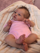 Загрузить изображение в средство просмотра галереи, 18 inch Realistic Reborn Baby Dolls Soft Cloth Body Silicone Baby Doll Lifelike Newborn Baby Dolls
