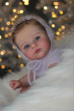 Carica l&#39;immagine nel visualizzatore di Gallery, 19 inch Adorable Lifelike Reborn Baby Doll Girl Realistic Soft Silicone Newborn Baby Dolls Girl Cuddly Toddler Baby Dolls Gift
