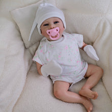 Load image into Gallery viewer, Pinky Reborn Lovely Smile 20 Inch 50 cm Painted Hair Reborn Baby Dolls with Cuddly Body Realistic Reborn Girl Toys
