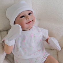 Load image into Gallery viewer, Pinky Reborn Lovely Smile 20 Inch 50 cm Painted Hair Reborn Baby Dolls with Cuddly Body Realistic Reborn Girl Toys
