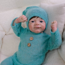 Laden Sie das Bild in den Galerie-Viewer, Reborn Baby Dolls 18 Inch 48CM Realistic Newborn Baby Dolls with Hand Root Hair Soft Body Silicone Baby Dolls That Look Real Toy for Kids Age 3+
