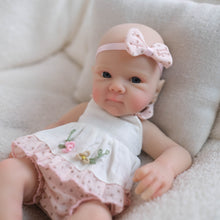 Load image into Gallery viewer, Pinky Reborn 8 Inch 20cm Reborn Baby Dolls Twins Baby Girls，Full Silicone Baby,Tiny Silicone Baby Dolls ，Mini Realistic Newborn Baby Doll with Clothes Set &amp; Feeding Accessories
