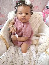 画像をギャラリービューアに読み込む, 23 Inch Adorable Reborn Baby Girl Doll Soft Cloth Body Silicone Vinyl Dark Brown Skin African American Realistic Baby Doll Girl Gift for Kids
