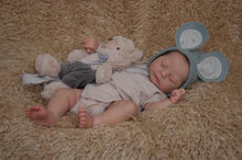 Laden Sie das Bild in den Galerie-Viewer, 21 Inch Adorable Sleeping Realistic Newborn Baby Dolls Girl Lovely Baby Doll Girl Gift for Kids
