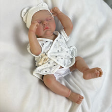 Laden Sie das Bild in den Galerie-Viewer, 20" Realistic Full Vinyl Sleeping Baby Doll "Peaches" – Lifelike 3D Skin Texture, Hand-Painted Hair &amp; Animal Print Outfit for Collectors
