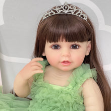 Carica l&#39;immagine nel visualizzatore di Gallery, 22 Inch Cuddly Toddler Newborn Baby Doll Realistic Reborn Girl Silicone Doll Full Body Gift for Kids
