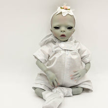 Carregar imagem no visualizador da galeria, ALIEN dolls Halloween costume
