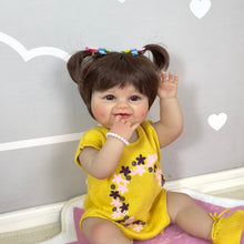 Carregar imagem no visualizador da galeria, 22 Inch Lovely Reborn Baby Doll Adorable Newborn Silicone Doll Full Body Baby Dolls Girl Gift
