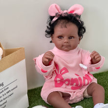 Laden Sie das Bild in den Galerie-Viewer, 20 Inch Adorable Reborn Baby Girl Soft Body Dark Brown Skin African American Reborn Baby Doll Realistic Newborn Baby Dolls Xmas Gift for Kids
