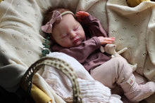 Carica l&#39;immagine nel visualizzatore di Gallery, 19 Inch Realistic Reborn Baby Dolls Sleeping Soft Silicone Reborn Baby Girl Doll Adorable Reborn Baby Doll
