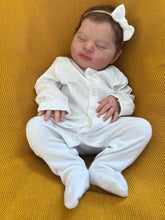 Загрузить изображение в средство просмотра галереи, 19 Inch Sleeping Newborn Baby Dolls Cloth Reborn Baby Girl Doll Lifelike Reborn Baby Doll
