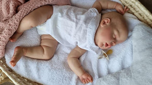 22 inch Sleeping Lifelike Reborn Baby Doll Girl Handmade Realistic Cuddly Baby Dolls Gift for Kids