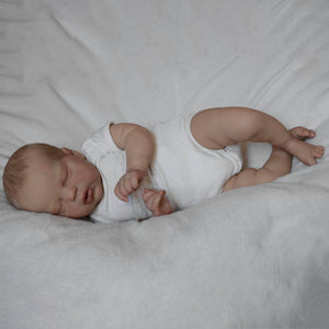 22 inch Lifelike Reborn Baby Doll Handmade Realistic Sleeping Cuddly Baby Dolls