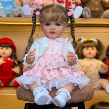 Carica l&#39;immagine nel visualizzatore di Gallery, 22 Inch Lovely Newborn Baby Doll Cuddly Toddler Reborn Girl Silicone Doll Full Body Gift
