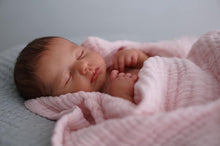 Laden Sie das Bild in den Galerie-Viewer, Realistic Reborn Baby Doll Sleeping Silicone Baby Doll Girl 20 Inch Real Life Newborn Baby Doll LouLou
