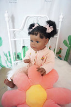 Laden Sie das Bild in den Galerie-Viewer, 24 Inch Realistic Reborn Toddler Doll Black African American Baby Dolls Silicone Cuddly Lifelike Newborn Baby Doll Girls Suesue
