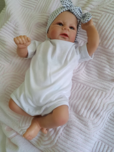 Carica l&#39;immagine nel visualizzatore di Gallery, 17 inch Lifelike Cuddly Reborn Baby Dolls Elijah Cloth Body Adorable Realistic Newborn Baby Doll Xmas Birthday Gift
