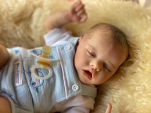 Lifelike Reborn Baby Dolls Sleeping Boy Weighted Cloth Body Reborn Toddler Doll Realistic Cuddly Newborn Baby Doll Gift for Kids