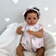 Carregar imagem no visualizador da galeria, 22 Inch Dark Brown Skin Reborn Toddler Handmade Reborn Baby Dolls Cuddly Newborn Baby Doll Girl
