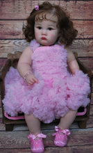 Cargar imagen en el visor de la galería, 24&quot; Poseable Baby Doll Charlotte - Rooted Brown Hair &amp; Sparkling Blue Eyes | Light Pink Sleeveless Dress | Soft Cloth Body
