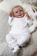 Load image into Gallery viewer, Pinky Reborn Lovely Smile 20 Inch 50 cm Painted Hair Reborn Baby Dolls with Cuddly Body Realistic Reborn Girl Toys
