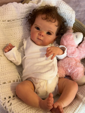 画像をギャラリービューアに読み込む, Bettie 18-Inch Realistic Reborn Baby Doll Gift Set with Open Blue Eyes - Lifelike Black Curly Hair, Vinyl Head &amp; Limbs, Magnetic Pacifier, Bottle &amp; Birth Certificate Included
