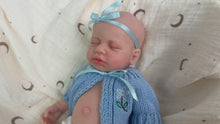 Cargar y reproducir el video en el visor de la galería, 12 Inch Sleeping Silicone Reborn Baby Doll Perfect Gift for All Ages

