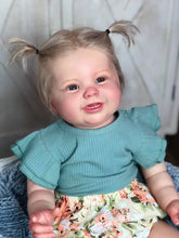 Загрузить изображение в средство просмотра галереи, 24 inch Weighted Reborn Toddler Dolls Girl Realistic Newborn Baby Doll Handmade Reborn Baby Dolls with Visible Veins and Capillaries

