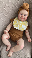 Загрузить изображение в средство просмотра галереи, 24 Inch Reborn Toddler Doll Girl Cuddly Silicone Reborn Baby Doll Lifelike Newborn Realistic Baby Doll
