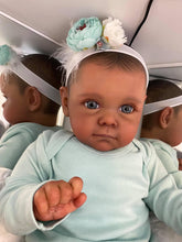画像をギャラリービューアに読み込む, 24 Inch Biracial Reborn Toddler Doll Black African American Realistic Newborn Baby Doll Girl Silicone Muneca Reborn

