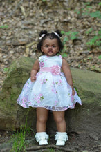 Загрузить изображение в средство просмотра галереи, 28 Inch 70cm Toddler Girl Reborn Doll Soft Silicone Reborn Baby Doll Newborn Cuddly Black African American Baby Doll
