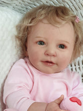 Laden Sie das Bild in den Galerie-Viewer, 22 Inch Weighted Cloth Body Realistic Looking Reborn Toddler Doll Soft Silicone Lifelike Newborn Baby Doll Girl
