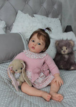 Carregar imagem no visualizador da galeria, 24 Inch Handmade Finished Real Life Reborn Toddler Dolls Silicone Newborn Reborn Baby Doll Girl Weighted Cloth Body
