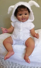Загрузить изображение в средство просмотра галереи, Handmade Weighted African American Biracial Reborn Toddler Doll Silicone Reborn Baby Girl Black Realistic Newborn Baby Doll
