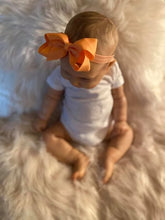 Загрузить изображение в средство просмотра галереи, 20 Inch Arabela Real Reborn Baby Dolls Girl 20 Inch Soft Vinyl Reborn Toddler Realistic Baby Doll
