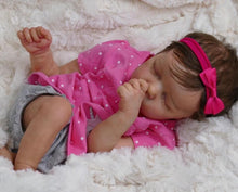 Carregar imagem no visualizador da galeria, 18&quot; Sleeping Realistic Reborn Baby Girl Handmade Reborn Baby Doll
