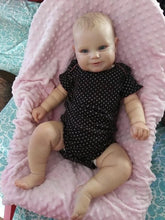 Загрузить изображение в средство просмотра галереи, 20 Althea Reborn Baby Doll Silicone Simulation Handmade Newborn Doll Girl Maddie Reborn
