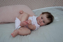 Carregar imagem no visualizador da galeria, 20&quot; Realistic Newborn Baby Doll Alva Soft Silicone Reborn Baby Dolls Simulation Child Gift
