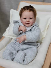 Carregar imagem no visualizador da galeria, 20 Inch Reborn Baby Doll Boy Soft Body Realistic and Lifelike Newborn Baby Doll
