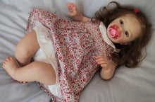 Carregar imagem no visualizador da galeria, Lovely Reborn Toddler Newborn Baby Doll Girl Weighted Cloth Body 24 Inch Soft Silicone Cuddly Lifelike Reborn Baby Dolls Gift for Kids

