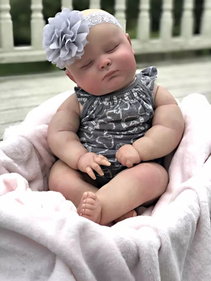 Cuddly Weighted Reborn Baby Doll Soft Silicone Baby Doll Toddler Reborn Girl