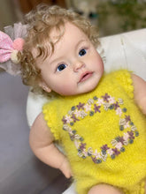 画像をギャラリービューアに読み込む, 24 Inch Weighted Body Realistic Reborn Toddler Doll Silicone Huggable Lifelike Newborn Baby Doll Girls
