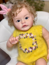 Загрузить изображение в средство просмотра галереи, 24 Inch Weighted Body Realistic Reborn Toddler Doll Silicone Huggable Lifelike Newborn Baby Doll Girls
